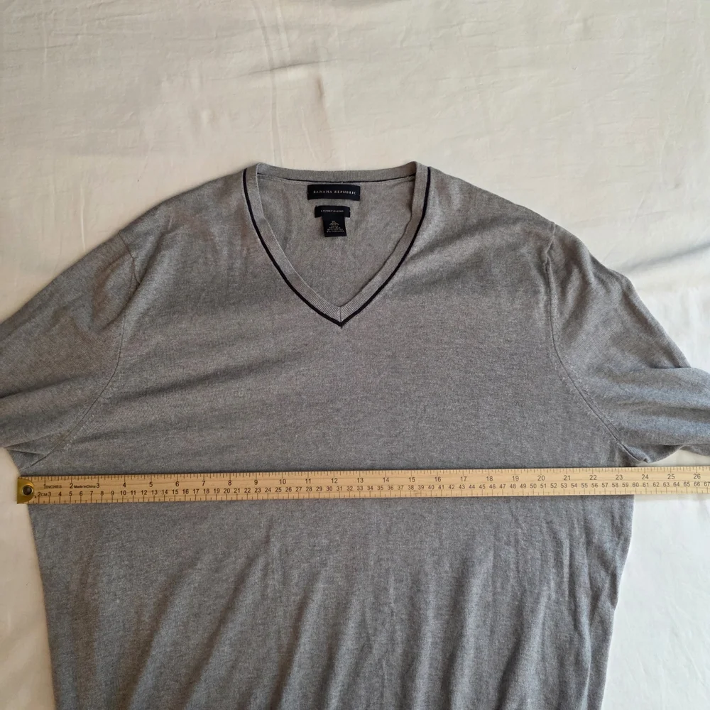 Banana Republic Mens Silk V Neck Sweater XL Gray‎ Cotton Cashmere Preppy Luxury